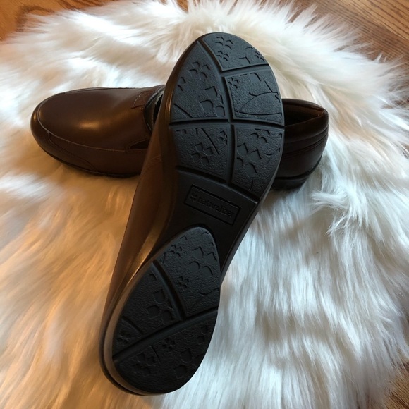 Women Naturalizer channing brown flats shoe 7m - Picture 7 of 7